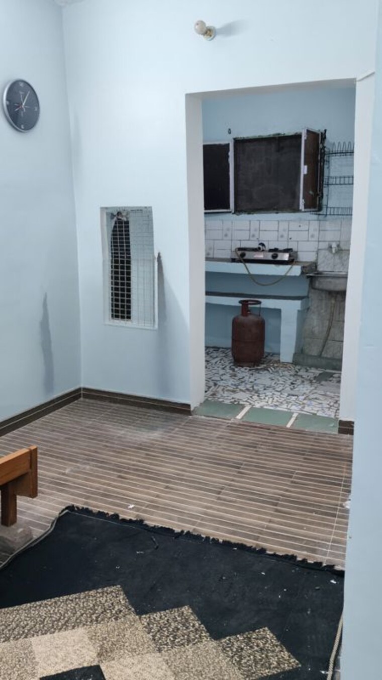 Kitchen, gomti nagar 1 RK 300 Sq.Ft. Builder Floor In Gomti Nagar Lucknow 10216728