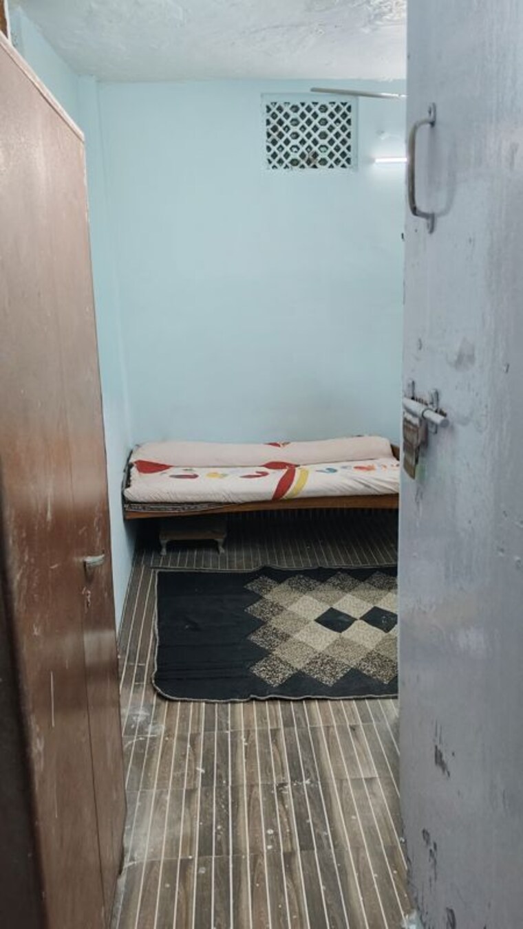 Bathroom, gomti nagar 1 RK 300 Sq.Ft. Builder Floor In Gomti Nagar Lucknow 10216728