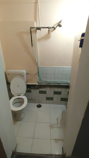 Bathroom in 1 RK Builder Floor at Gomti Nagar – for Rent