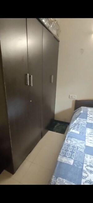 Furnished Amenities in 1 BHK Apartment at Sheth Vasant Galaxy, Goregaon West – for Rent