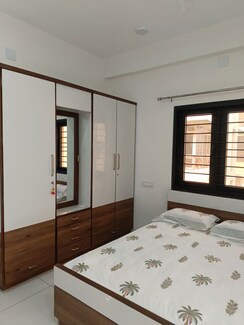 3 BHK + Pooja Room Apartment For Rent in Thaltej
