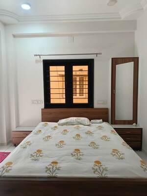 Bedroom in 3 BHK Apartment at Thaltej – for Rent