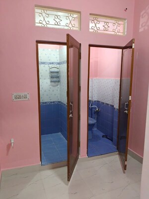 Building Lobby in 1.5 BHK Builder Floor at Gomti Nagar – for Rent