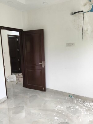 Room in 1 BHK Builder Floor at Greater Kailash I – for Rent