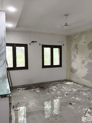 Room in 1 BHK Builder Floor at Greater Kailash I – for Rent