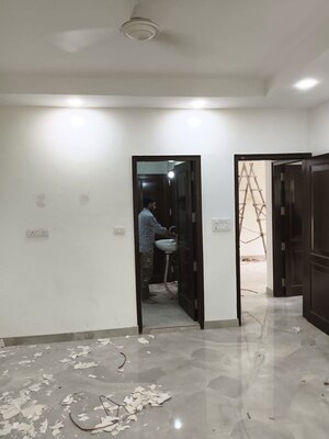 Room in 1 BHK Builder Floor at Greater Kailash I – for Rent