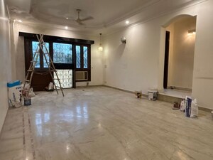 Room in 3 BHK Builder Floor at Malviya Nagar – for Rent