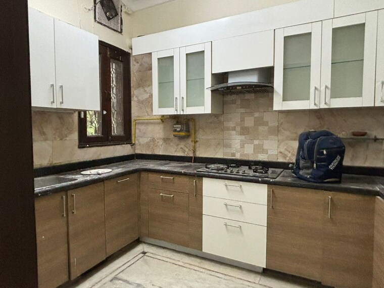 Kitchen, malviya nagar 3 Bedroom 200 Sq.Yd. Builder Floor In Malviya Nagar Delhi 10216766