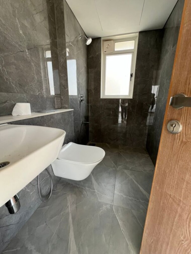 Bathroom, lodha-bella-vita 3.5 Bedroom 1850 Sq.Ft. Apartment In Nibm Road Pune 10216778
