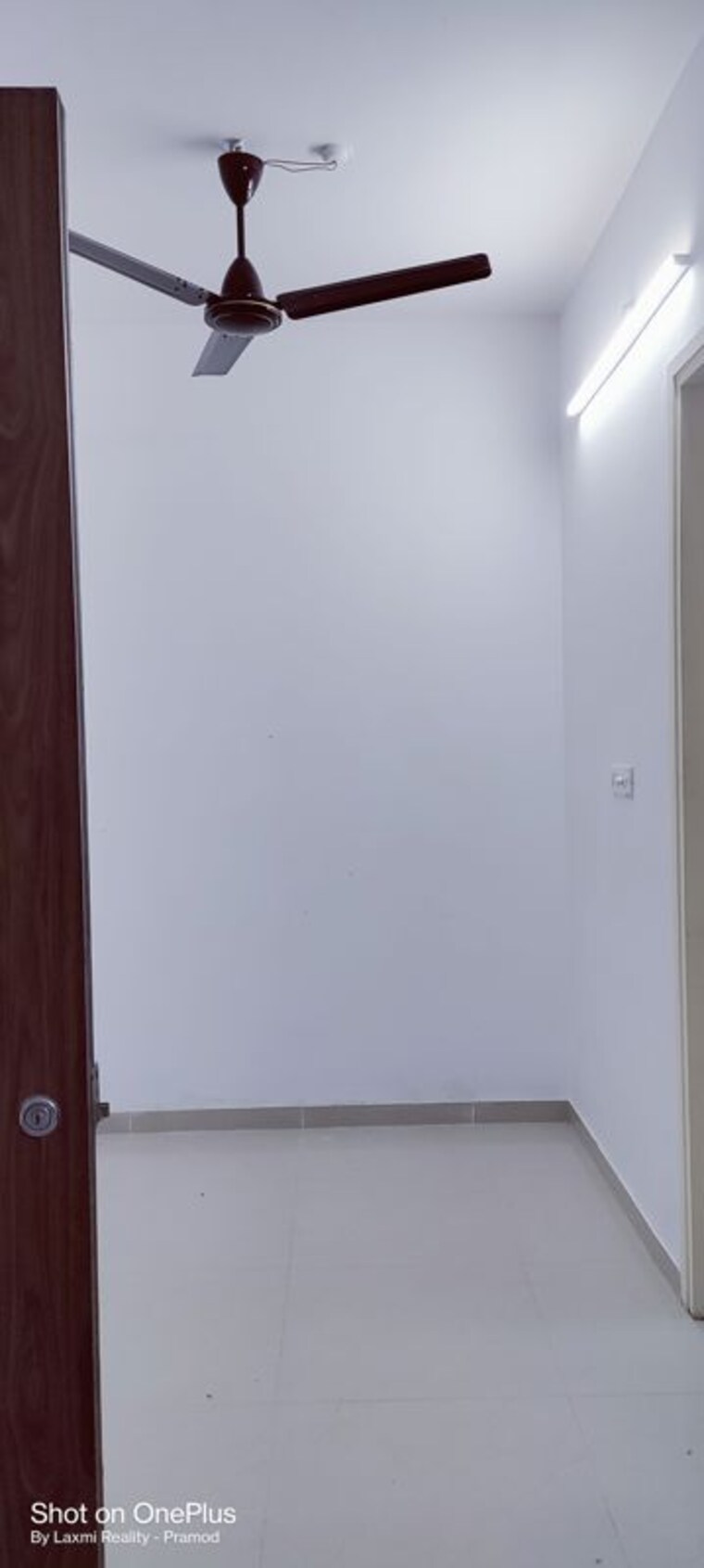 Room, city-view-building 1 Bedroom 450 Sq.Ft. Apartment In Worli Mumbai 10213453