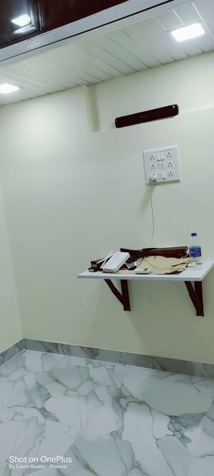 Furnished Amenities in 1 BHK Apartment at Shrinivas Tower, Lower Parel – for Rent