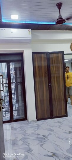 1 BHK + Pooja Room,Study Room,Extra Room Apartment For Rent in Shrinivas Tower