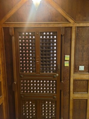 Bedroom in 2 BHK Apartment at Lloyds Garden, Prabhadevi – for Rent