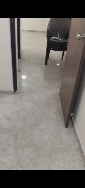 Room in 1 BHK Apartment at Lodha Amara, Kolshet Road – for Rent