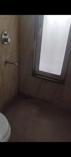 Room in 1 BHK Apartment at Lodha Amara, Kolshet Road – for Rent