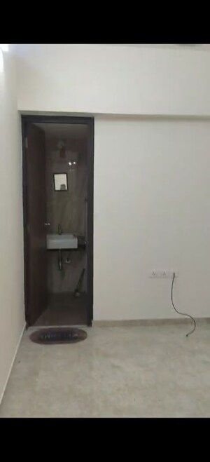 Furnished Amenities in 1 BHK Apartment at Lodha Amara, Kolshet Road – for Rent