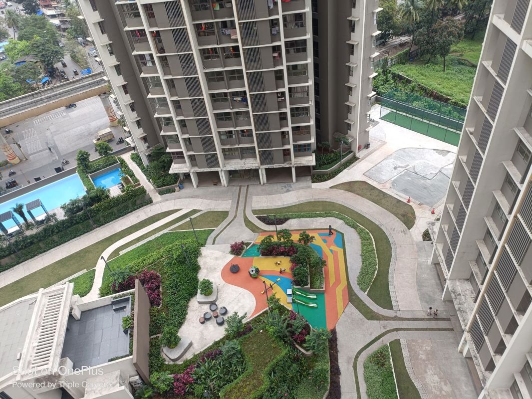 2 BHK Apartment For Sale in Kalpataru Paramount