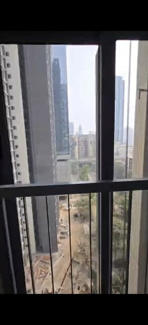 Building Lobby in 2 BHK Apartment at Kalpataru Elitus, Mulund West – for Rent