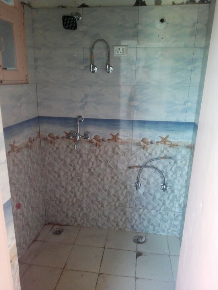 Bathroom, shouryapuram 2 Bedroom 1125 Sq.Ft. Apartment In Lal Kuan Ghaziabad 10216818