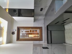 Furnished Amenities in 3 BHK Builder Floor at Rohini Sector 11 – for Sale