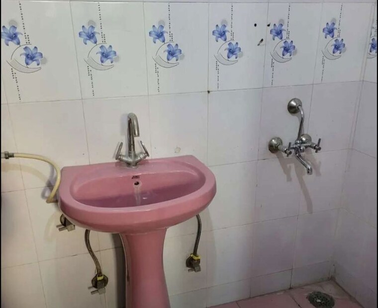 Bathroom, new hyderabad 3 Bedroom 1550 Sq.Ft. Apartment In New Hyderabad Lucknow 10216862