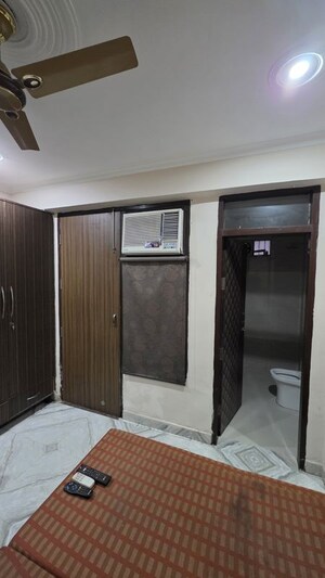 Building Lobby in 1 BHK Apartment at Experion One 42, Sector 42 – for Rent