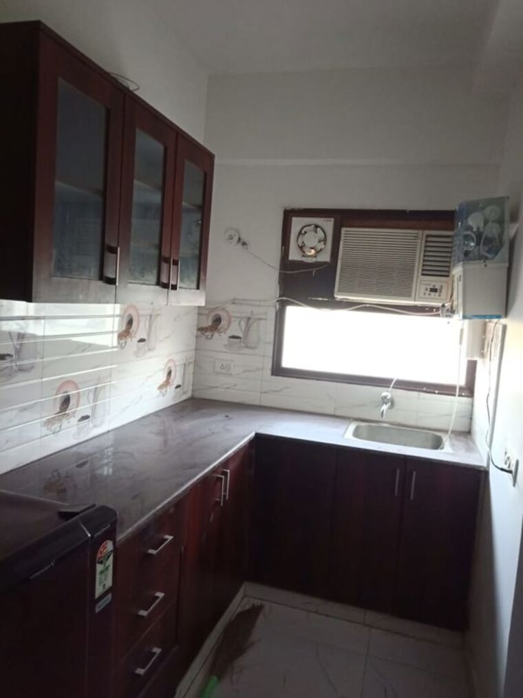 Kitchen, omaxe-gurgaon-mall 1 RK 300 Sq.Ft. Apartment In Sector 49 Gurgaon 10216899