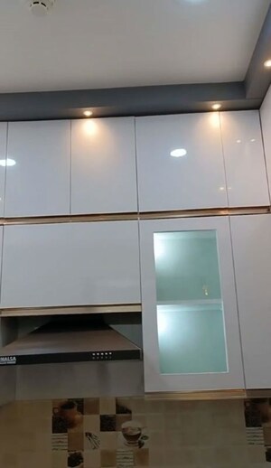 Furnished Amenities in 2 BHK Apartment at Gaur City 7th Avenue, Sector 4 Greater Noida – for Rent