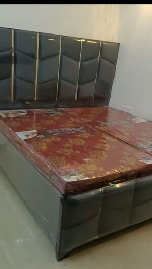 Bedroom in 2 BHK Apartment at Gaur City 7th Avenue, Sector 4 Greater Noida – for Rent