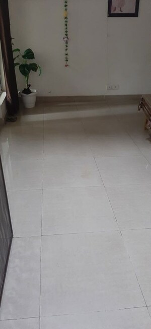 Parking in 2.5 BHK Apartment at Gaur City 2 - 11th Avenue, Sector 16c Greater Noida – for Rent