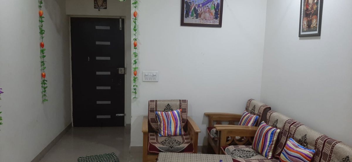 2.5 BHK Apartment For Rent in Gaur City 2 - 11th Avenue