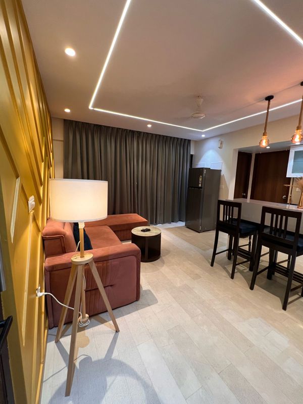 2 BHK + Servant Room Apartment For Rent in Aradhana Apartment Bandra West