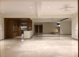 Parking in 4 BHK Apartment at Richmond Towers, Richmond Town – for Rent