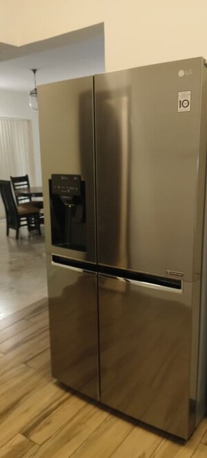 Furnished Amenities in 3 BHK Apartment at Richmond Premier, Richmond Road – for Rent