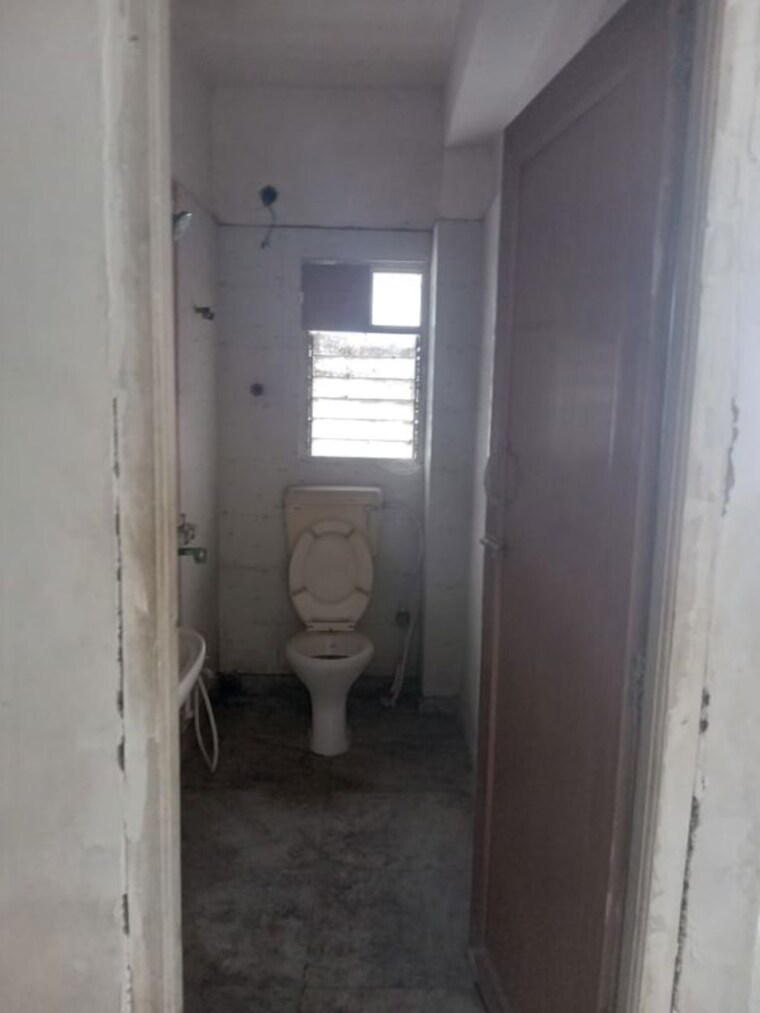 Bathroom, dunlop-residency 3 Bedroom 1499 Sq.Ft. Apartment In Bt Road Kolkata 10216926