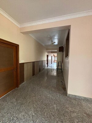 Room in 4 BHK Apartment at Rajmahal Apartments Sadashiva Nagar, Sadashiva Nagar – for Rent