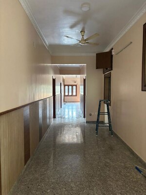 Room in 4 BHK Apartment at Rajmahal Apartments Sadashiva Nagar, Sadashiva Nagar – for Rent