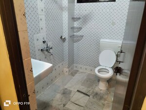 Bathroom in 3 BHK Apartment at Hazratganj – for Rent