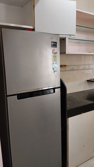 Furnished Amenities in 2 BHK Apartment at Jayshree CHS Malad West, Malad West – for Rent