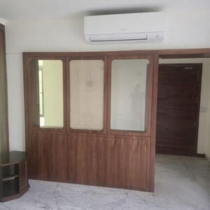 Room in 3 BHK Builder Floor at Sector 11 – for Rent