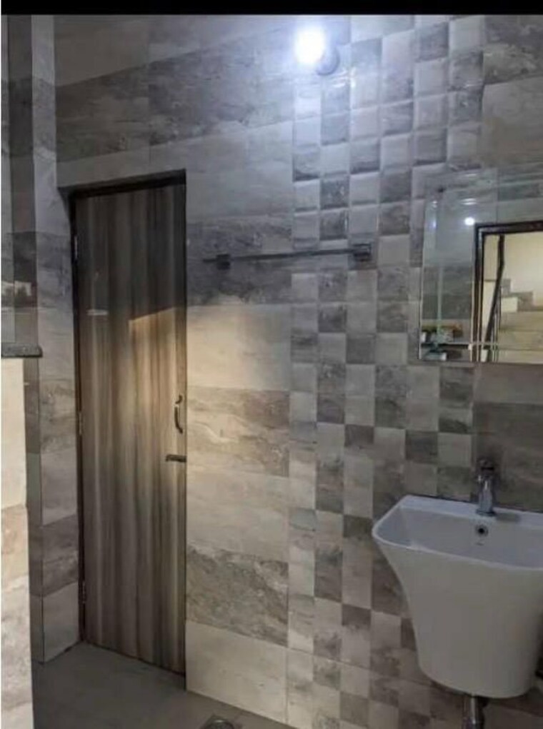 Bathroom, sector 38 3 Bedroom 2200 Sq.Ft. Builder Floor In Sector 38 Chandigarh 10216965