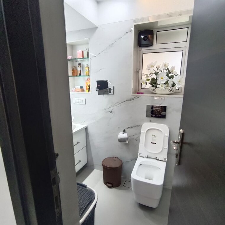 Bathroom, evershine-embassy 2 Bedroom 1270 Sq.Ft. Apartment In Andheri West Mumbai 10216971