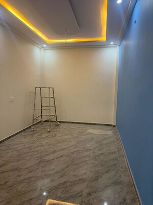 Room in 2 BHK Independent House at Gomti Nagar – for Sale