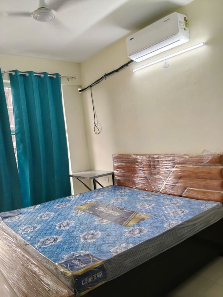 Bedroom, pyramid-midtown 2 Bedroom 850 Sq.Ft. Apartment In Sector 59 Gurgaon 10217050