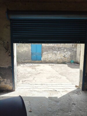 Common Area in  Warehouse at Sector 63 – for Rent