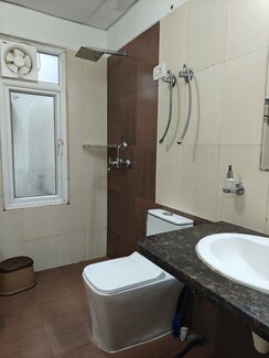 3 BHK + Extra Room Apartment For Sale in Mahagun Moderne