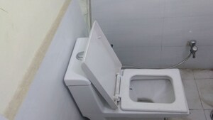 Building Lobby in 2 BHK Builder Floor at RWA Apartments Sector 19, Sector 19 – for Rent