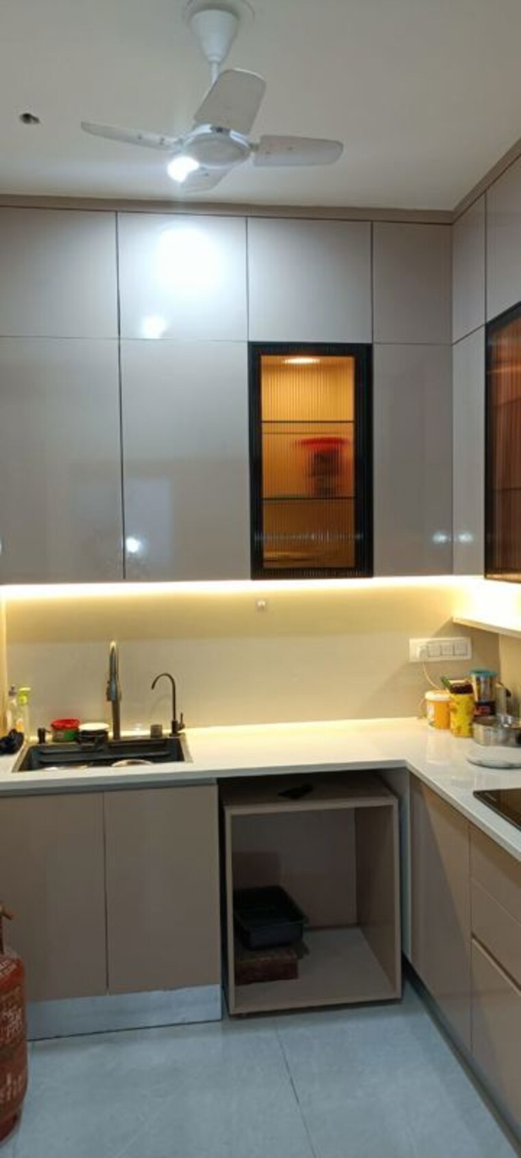 Kitchen, conscient-heritage-max 3 Bedroom 1880 Sq.Ft. Apartment In Sector 102 Gurgaon 10217099