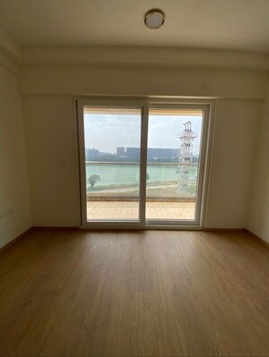 Room in 4 BHK Apartment at Vaswani Exquisite, Whitefield – for Sale