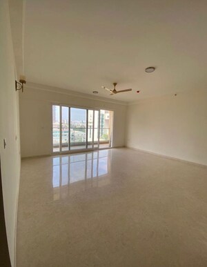 Room in 4 BHK Apartment at Vaswani Exquisite, Whitefield – for Sale